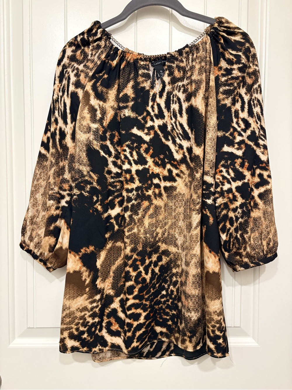 Chico’s Black Label Leopard Print Chain Detail 3/4 Sleeve Blouse Size 0